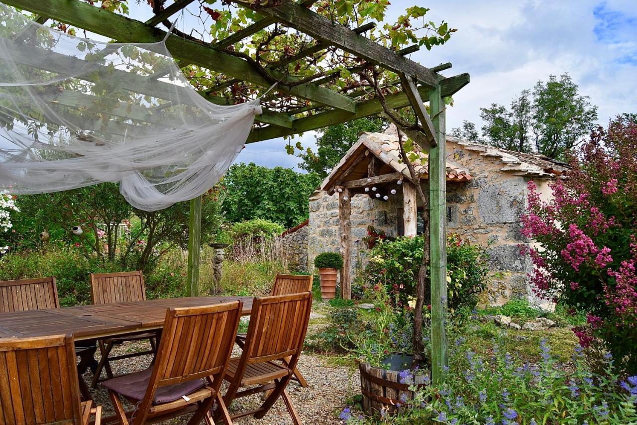 Les Gites Perard Caylus Exterior foto