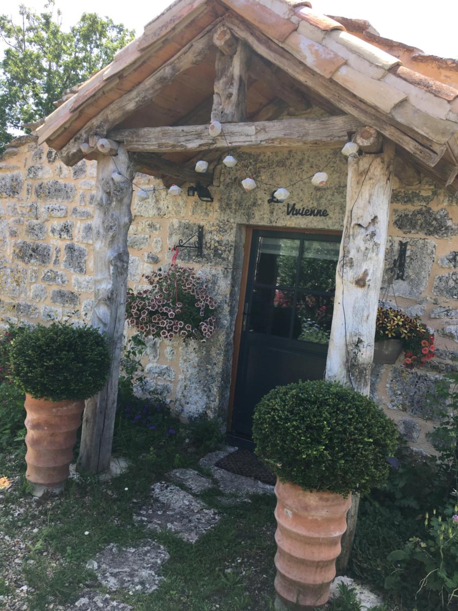 Les Gites Perard Caylus Exterior foto